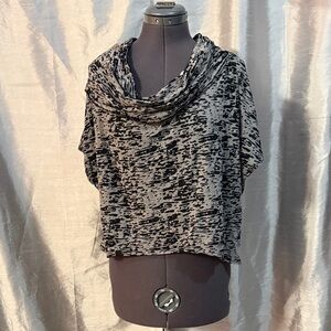 Carol Rose Black and Gray Patterned Blouse